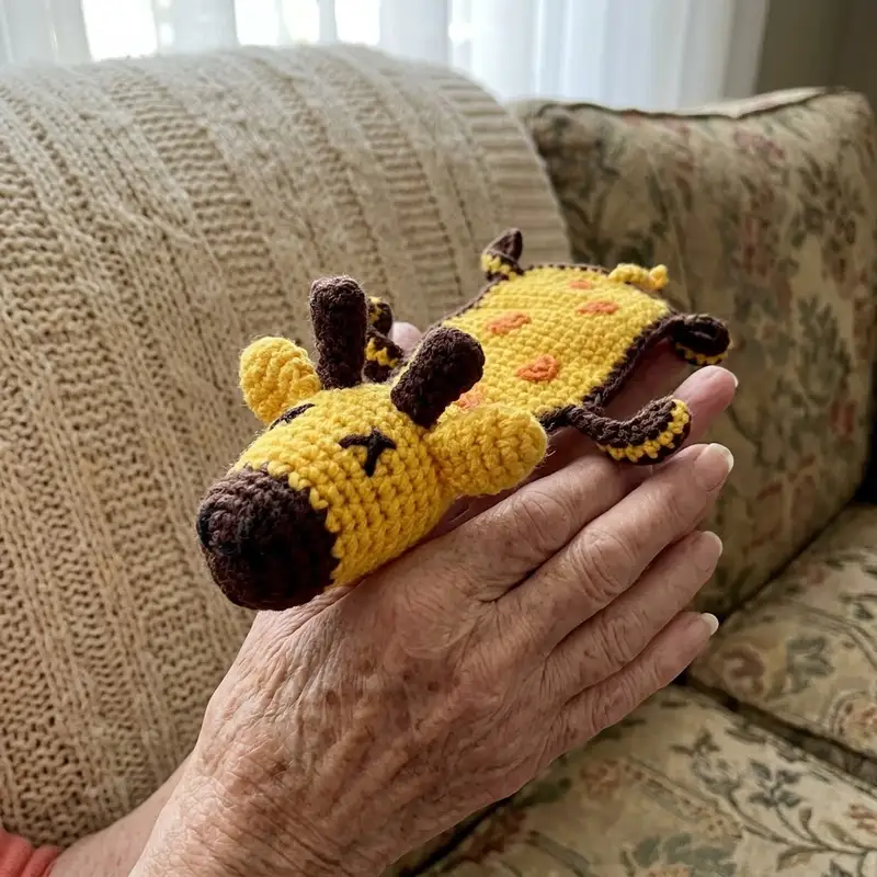 Quality crochet pattern: Giraffe Bookmark Amigurumi Pattern - Intermediate level guide with complete instructions