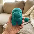Among Us Crewmate Amigurumi Pattern step 4 - final assembly and finishing