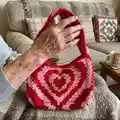 Powerpuff Heart Shoulder Bag Crochet Pattern step 3 - details and accessories