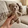Disy: the bear Amigurumi Pattern step 4 - final assembly and finishing