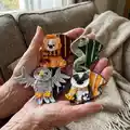 Houses of Wizardry Crochet Pattern step 4 - final assembly and finishing