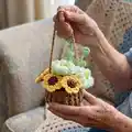 Daisy Flowers Car Hanging Amigurumi Pattern step 1 - construction progress